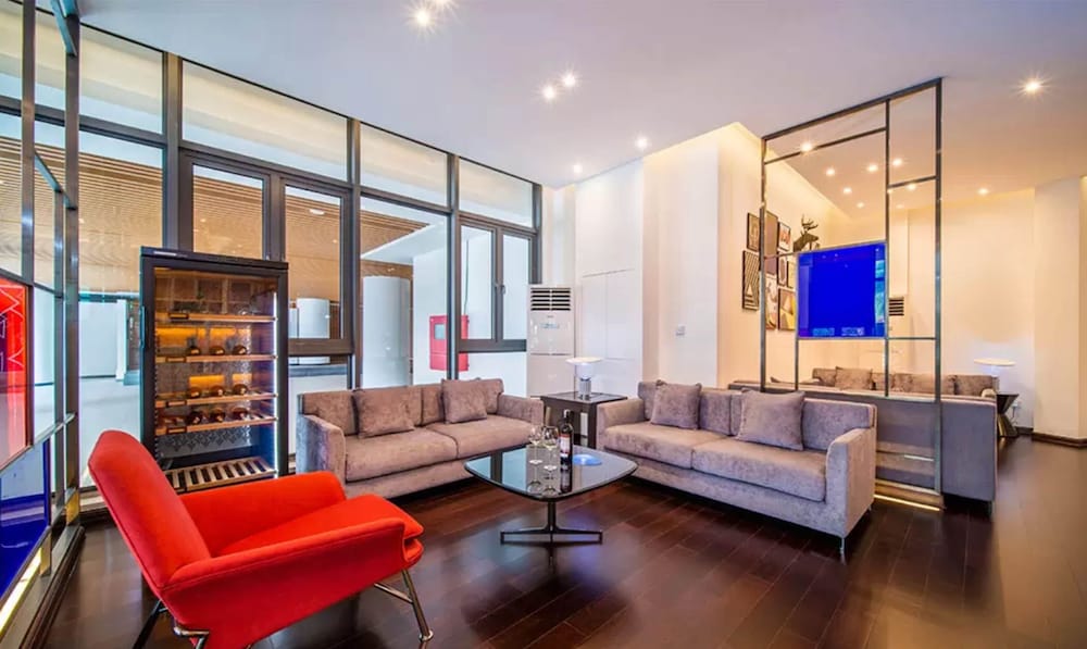lounge