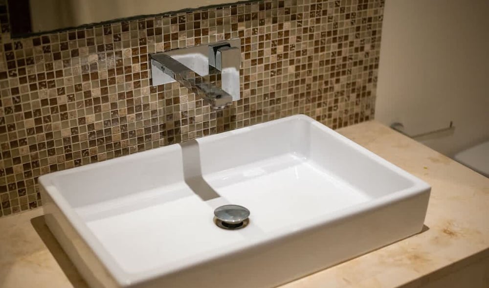 2 Br Luminous and Spacious Pool View Apt
