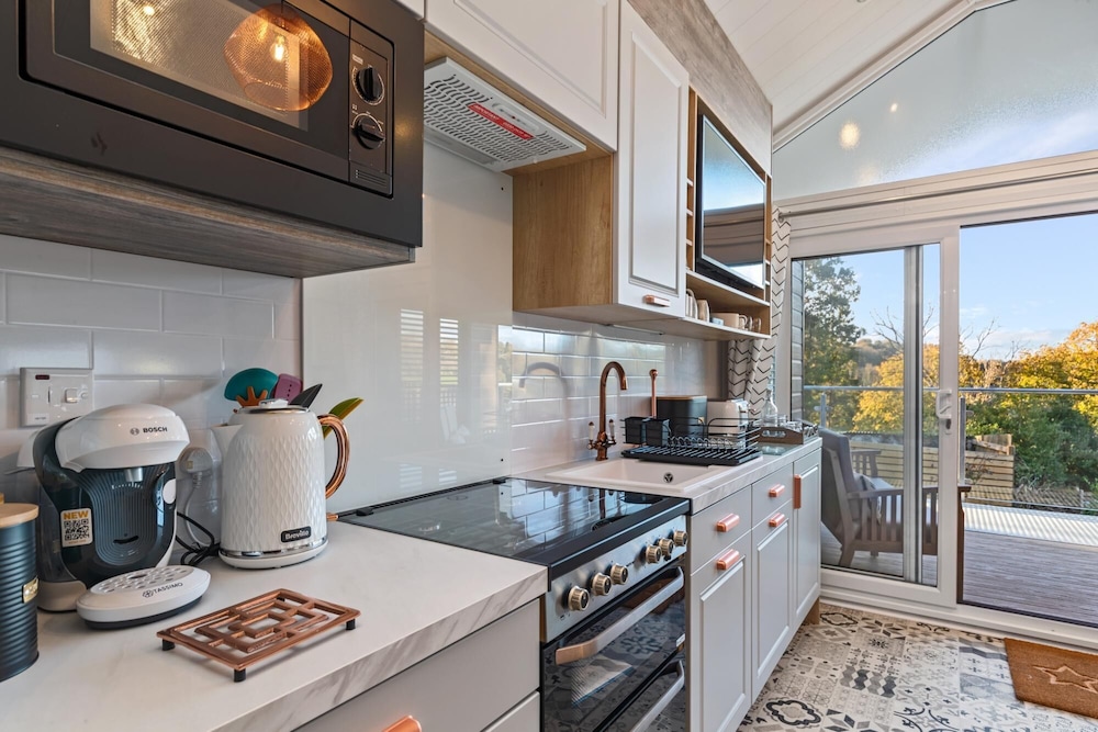 The Escape - Luxury Pod Close to Beach view 5