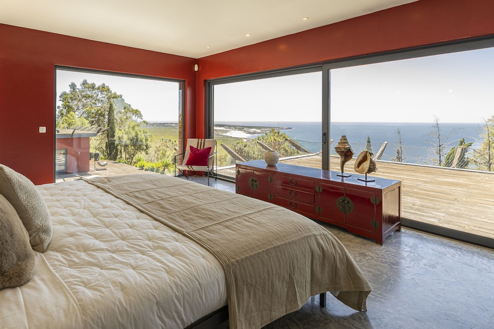 Carmim Villa by Cadenzalux