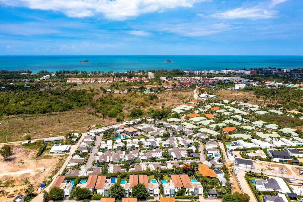 Phu Montra Villa with Ocean View A4