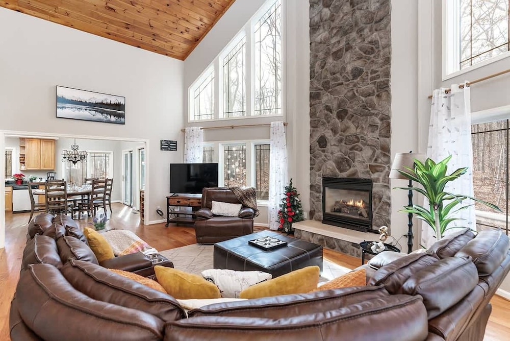 Wintergreen Ridge Retreat - Family Home
