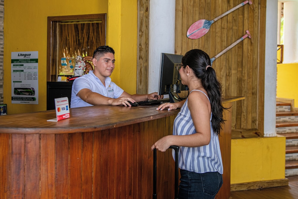 Banana Palms Hotel - Property Image 11