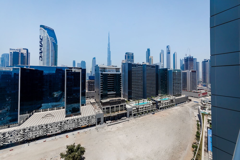 DAMAC Vera 1BR with Downtown View