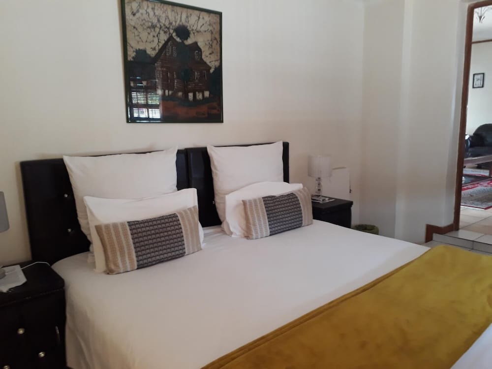 Mizizi House of Sandton Bed & Breakfast
