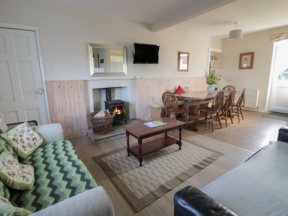 Powillimount Cottage