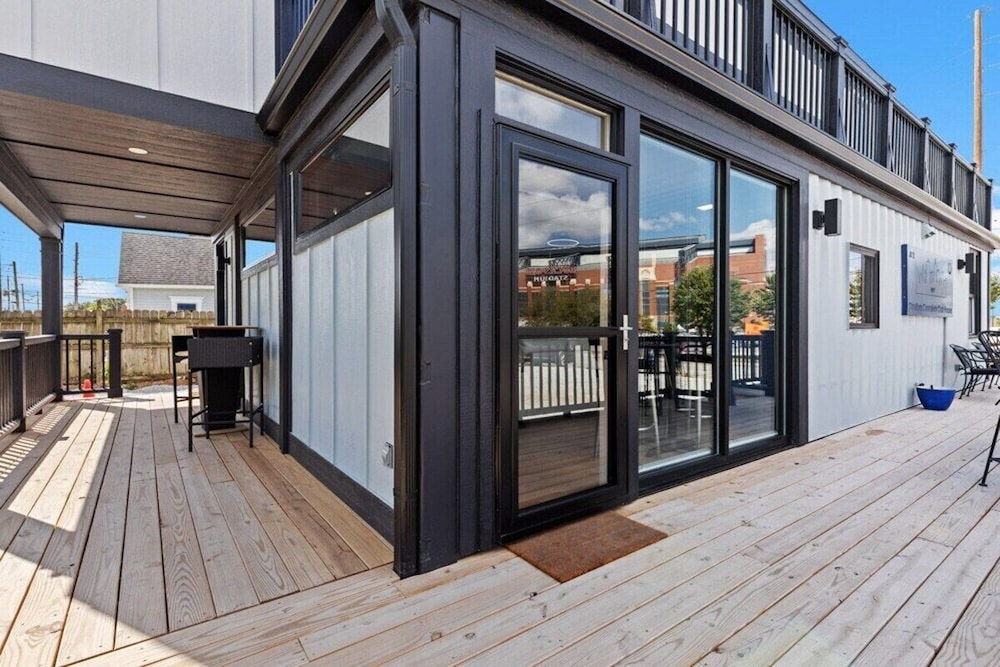 Indy Stadium Villas 711 L
