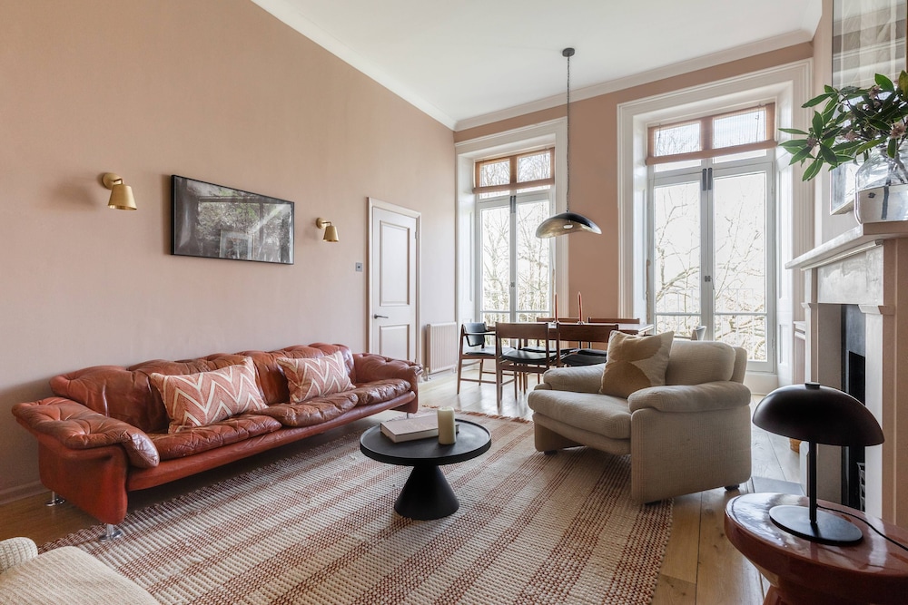 Ladbroke Grove XV by Onefinestay