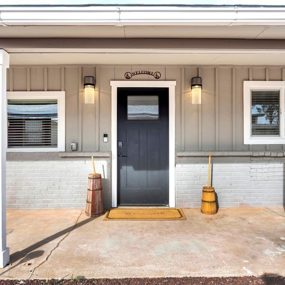 Spacious 4BR Home Near Grand Canyon Sleeps 10