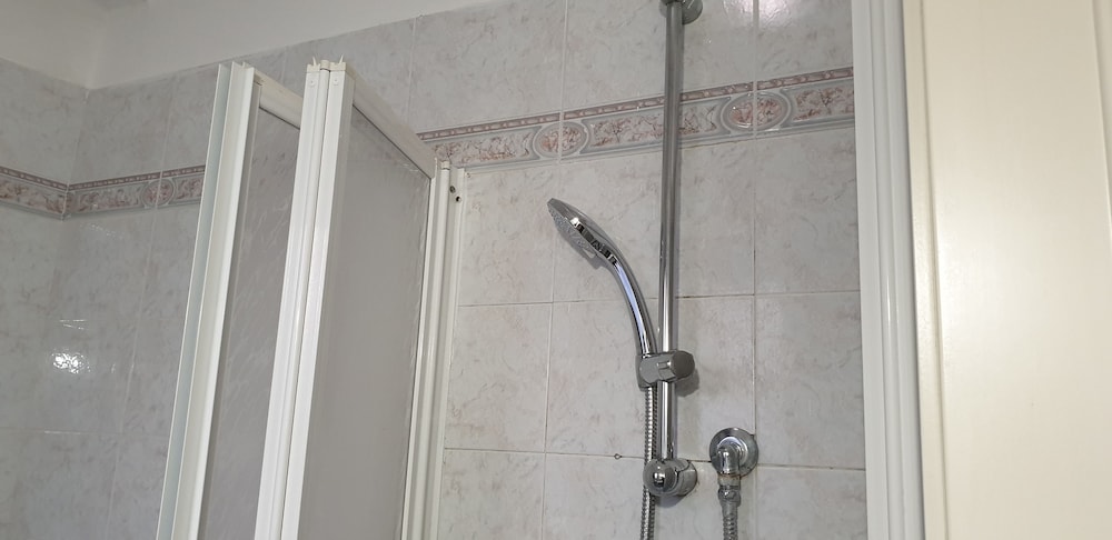 Sapienza Time en Siena — bathroom