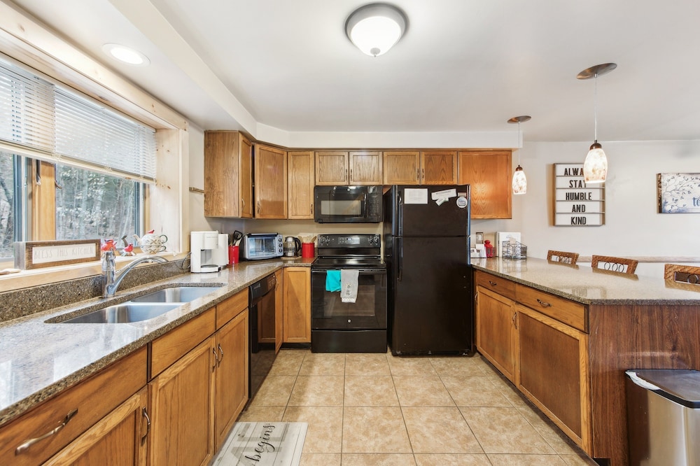 Twister 68i - Mountain Retreat With Stunning Views 3 Bedroom Townhouse by The Summit at Gore Mountain