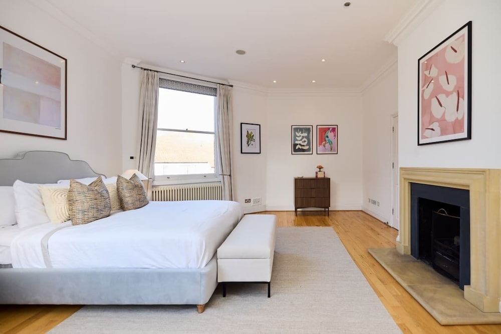 The Hampstead Getaway - Charming 5bdr Home With Conservatory