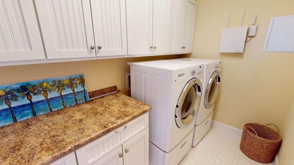 Mimi's Mermaid's & Memories by Tybee Vacation Rentals