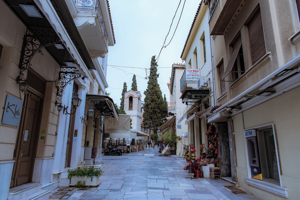 Plaka Apartment