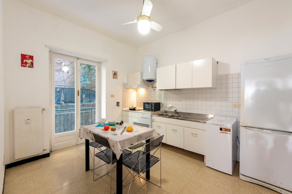 House Rondinella Genova City Center