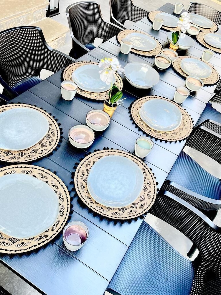 Trocadero Luxury Suites photo 5