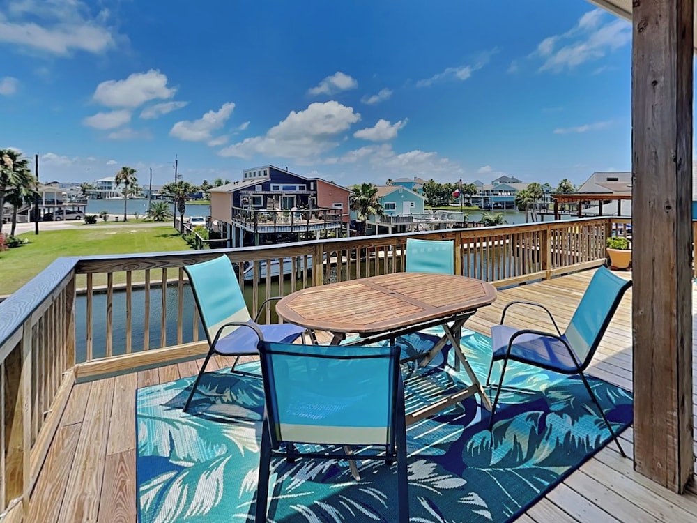 Turtle Nest by Ryson Vacation Rentals