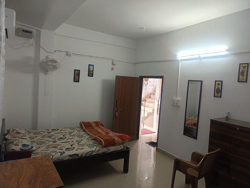 AURA HOMES