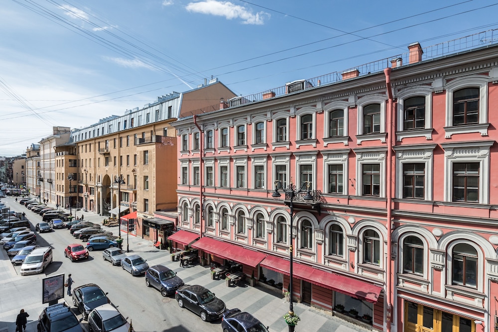 Largo at Nevsky Prospect