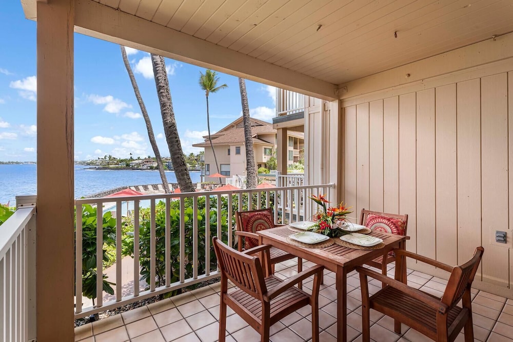 Spectacular Ocean Views - Close to Town - Free Concierge - Vrkcv