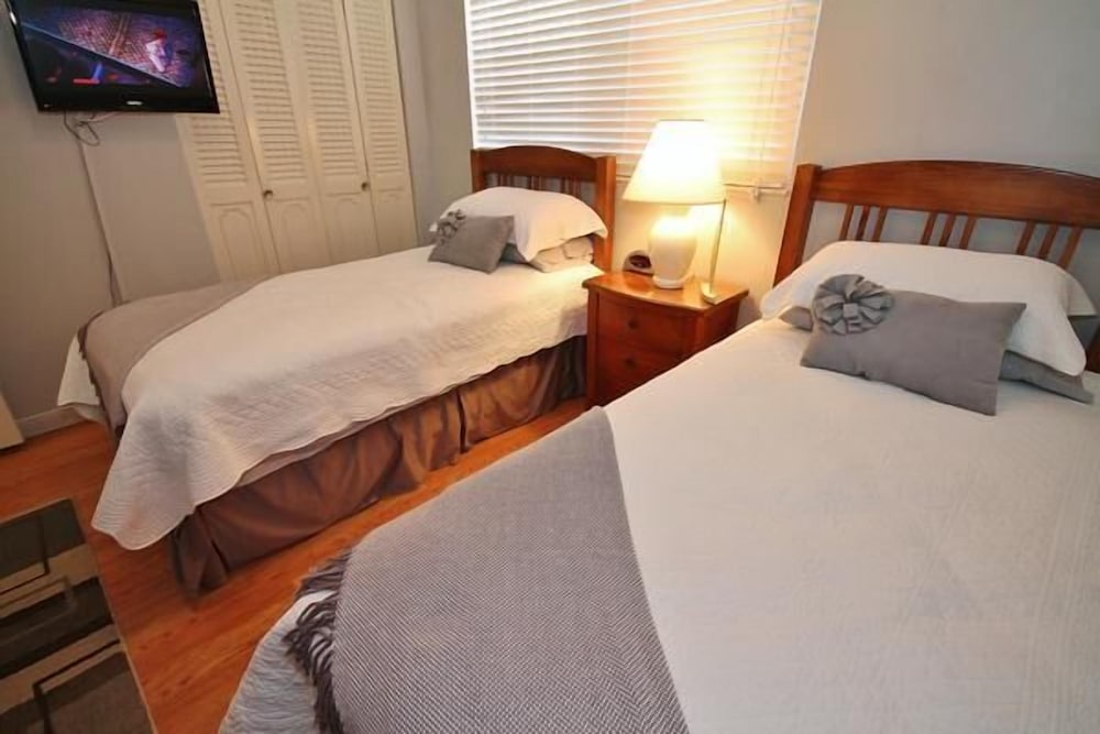 Sea Coast Gardens III 2 Bedroom Condo by Great Ocean Condos