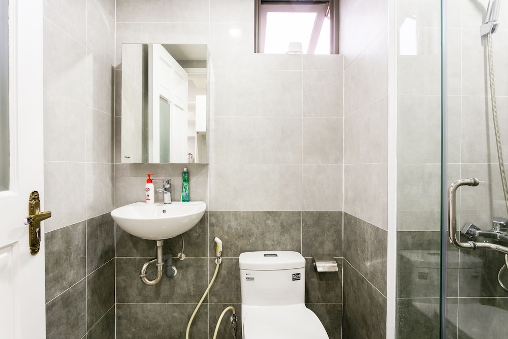 Jennifer House - Millenium Apartment