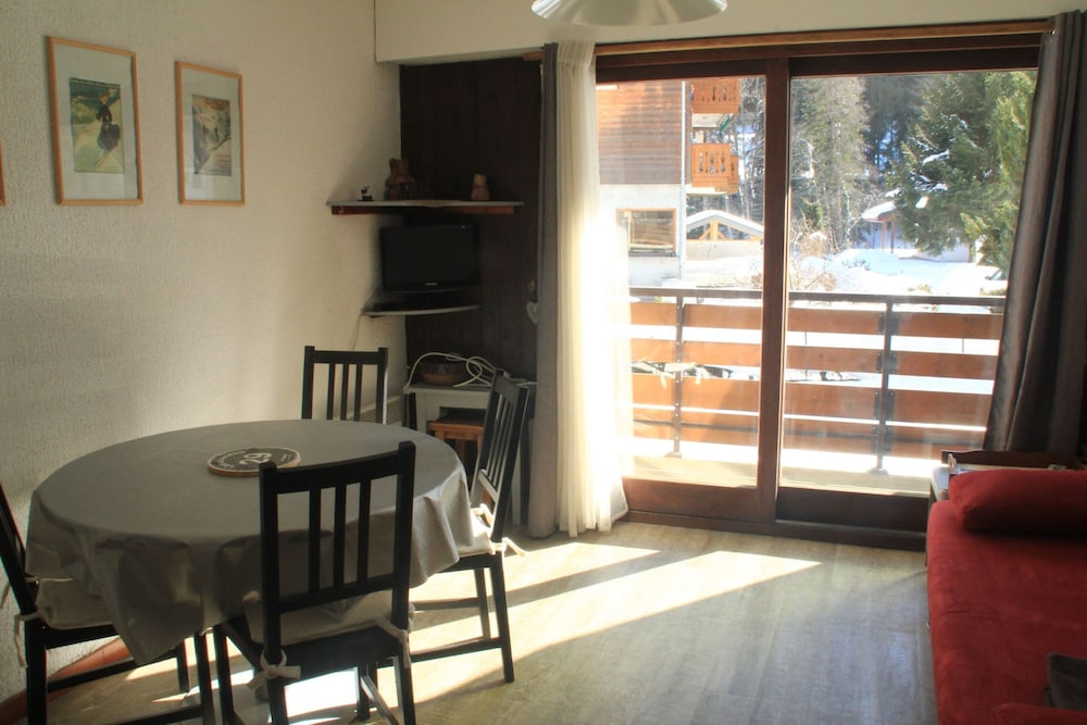 Apartment for 4 in Chatel With Balcony