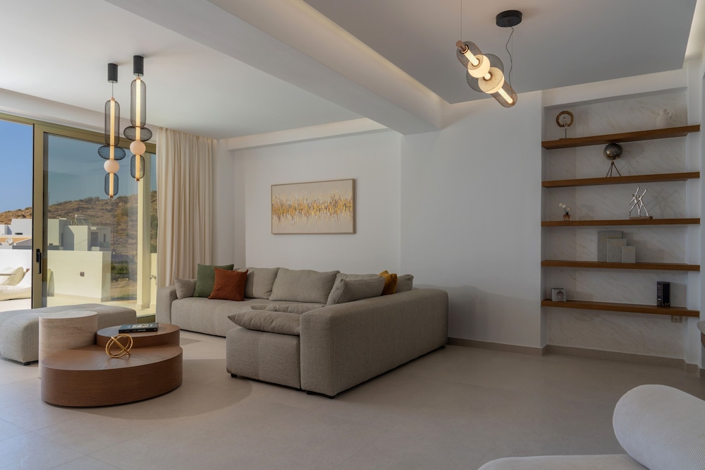 Luxurious Villa Selestine - With Private Pool
