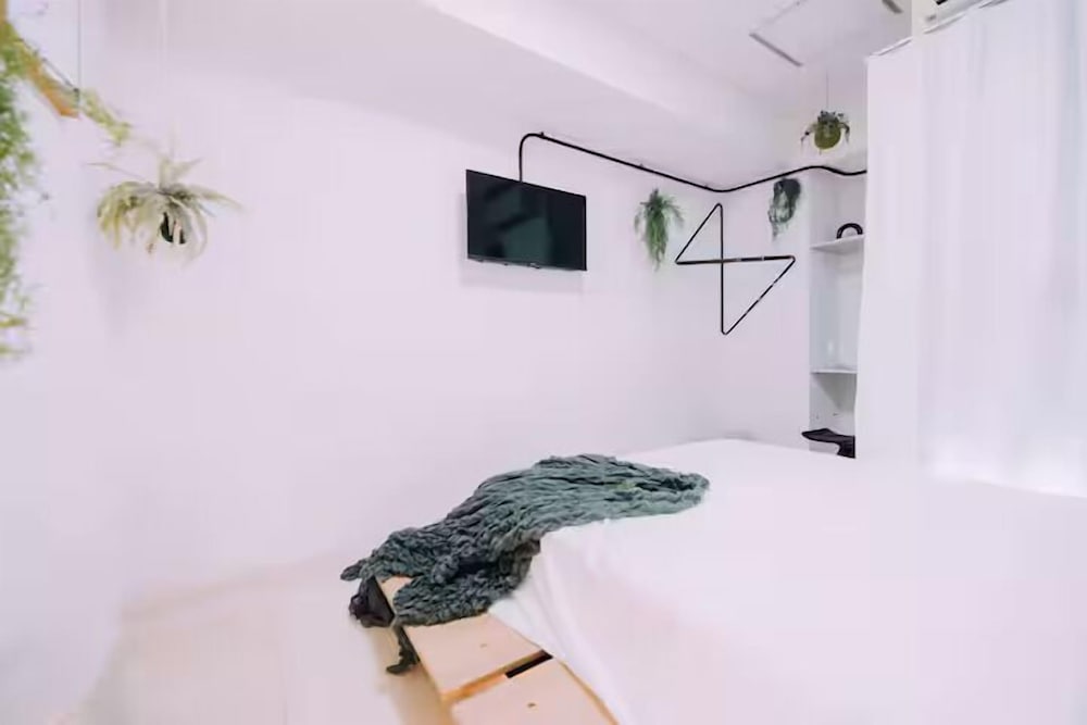 Minimalist Loft 1002