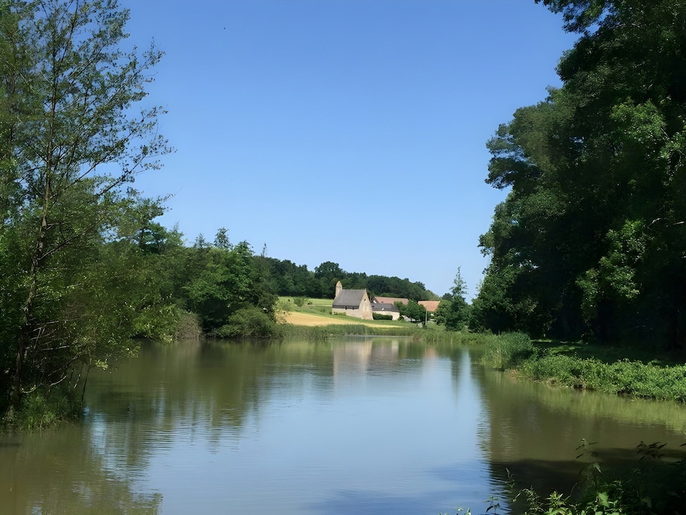 Relaxing Nature Stay in Thoree-les-pins