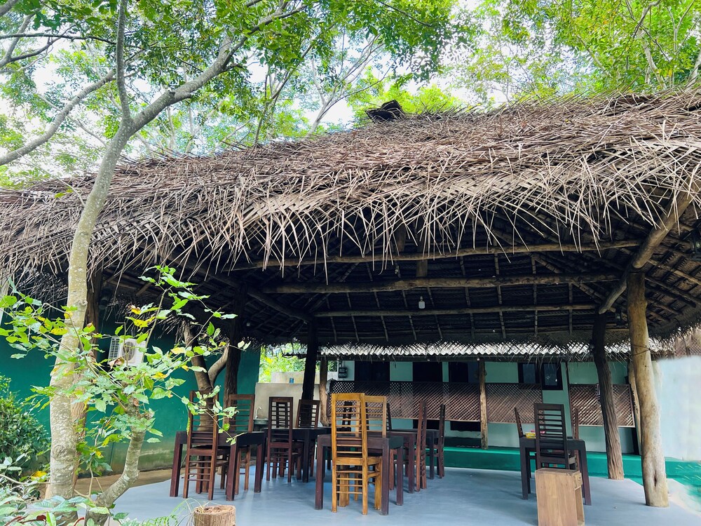 Kingfisher Resort & Retreat Sigiriya