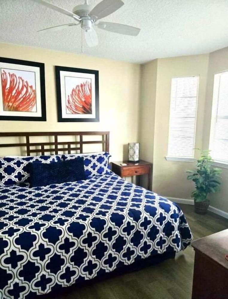Beautiful 1st Floor Condo In Gated Cane Island, Close To Parks 2 Bedroom Condo