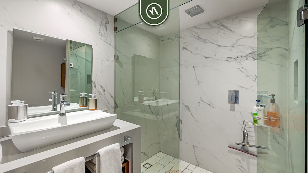 Harbor 171 by Naya Homes