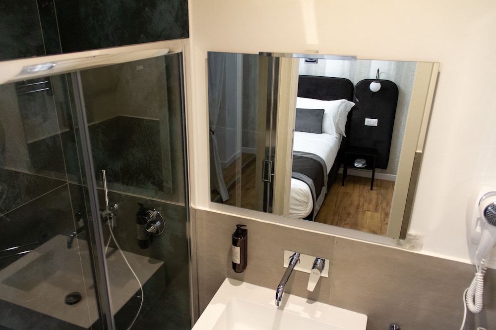 Home at Rome Vatican Suites