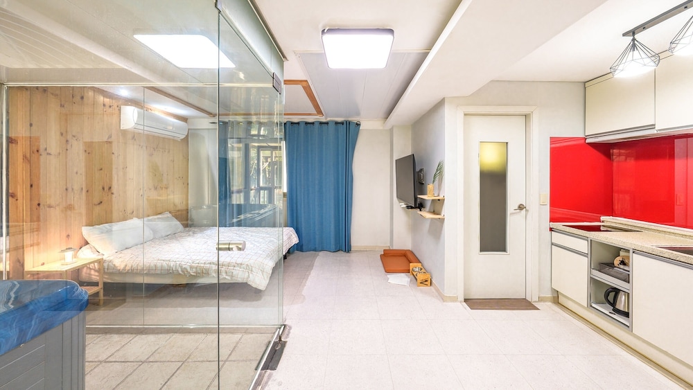Gapeong Eoneunal Spa Pet Pension