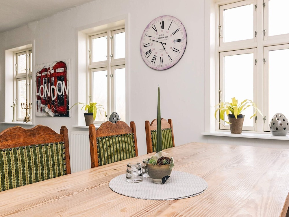 8 Person Holiday Home in Roslev