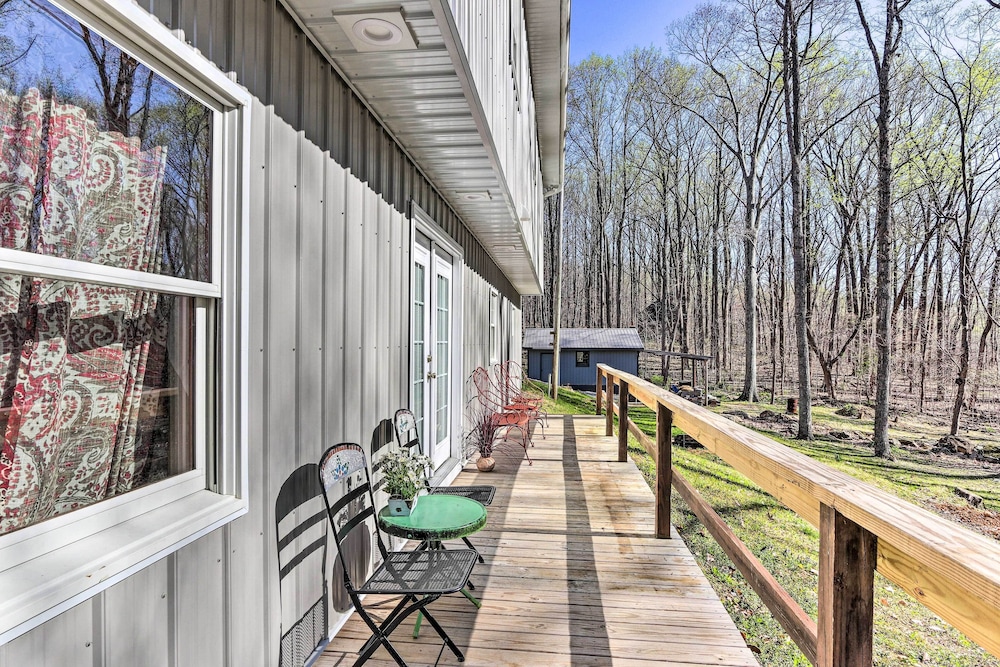 Knoxville Vacations - Peaceful Secluded Knoxville Retreat w/ Deck - Property Image 13
