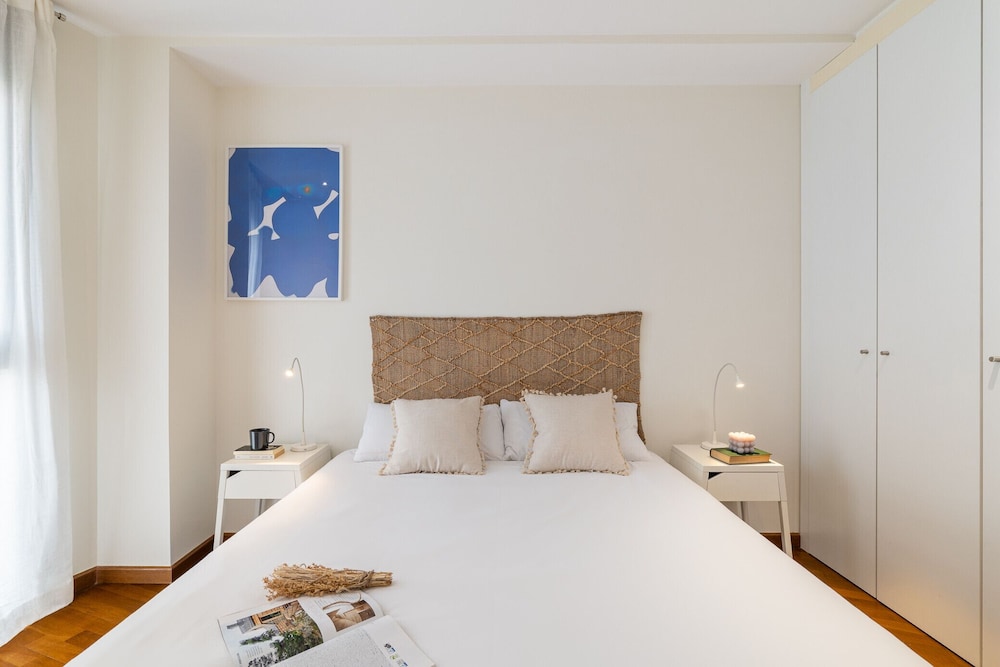 Les Corts Apartments By Olala Homes