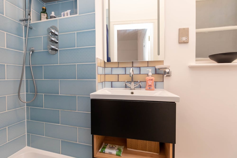 Central 2 Bedroom Apartment Near Old Street