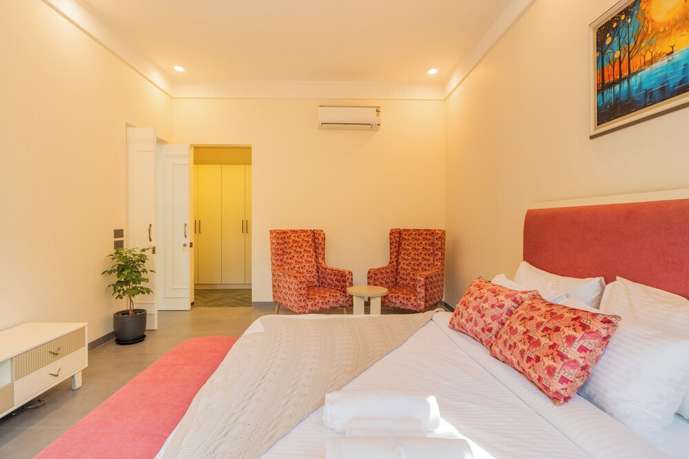 ELIVAAS Laguna Camellia | Luxe 4 BHK Villa Near Popular Beaches with Private Pool