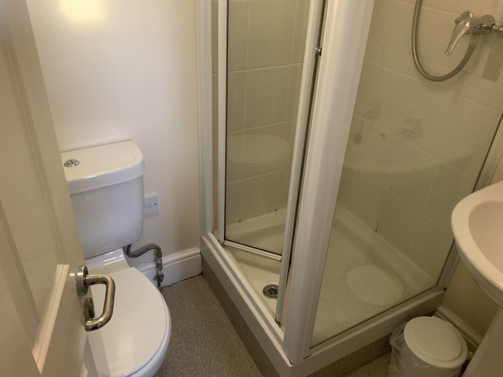 Bideford Vacations - The Wayfarer Inn - Property Image 5