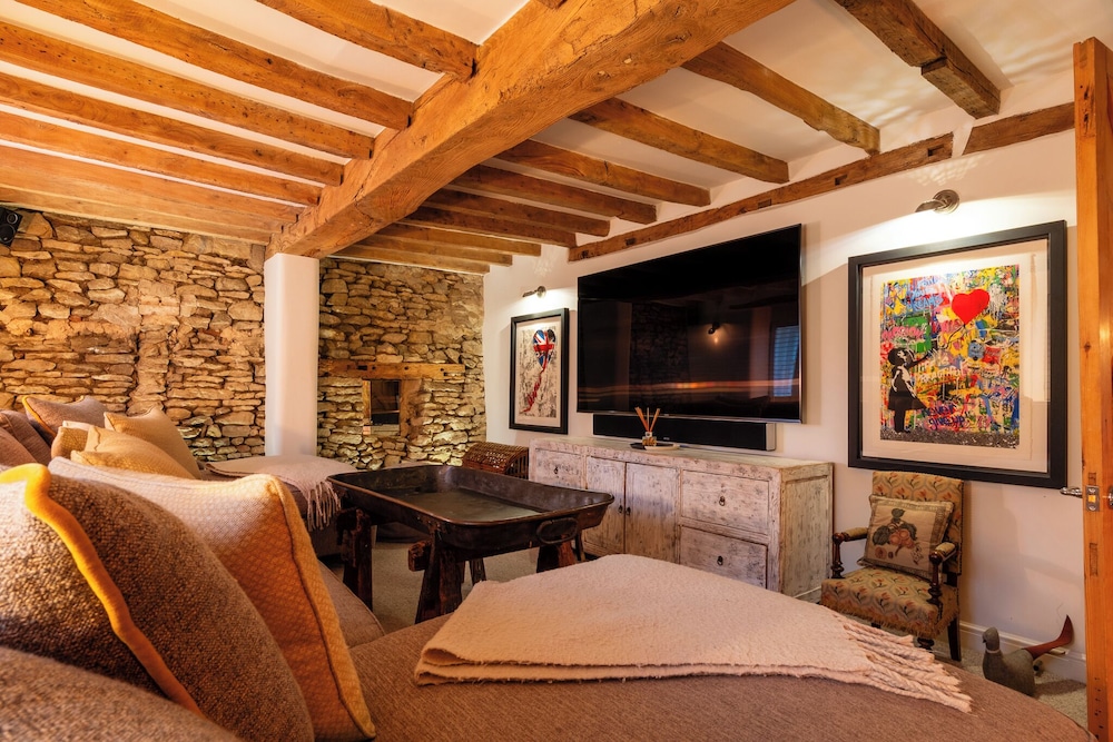 Stunning 6 BB Cottage & Annexe