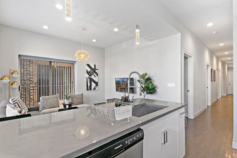 3BR Complete and Spacious - Div 301 rep