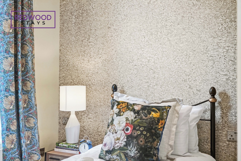 Quality 2B 1B Apartments For Contractors view 3