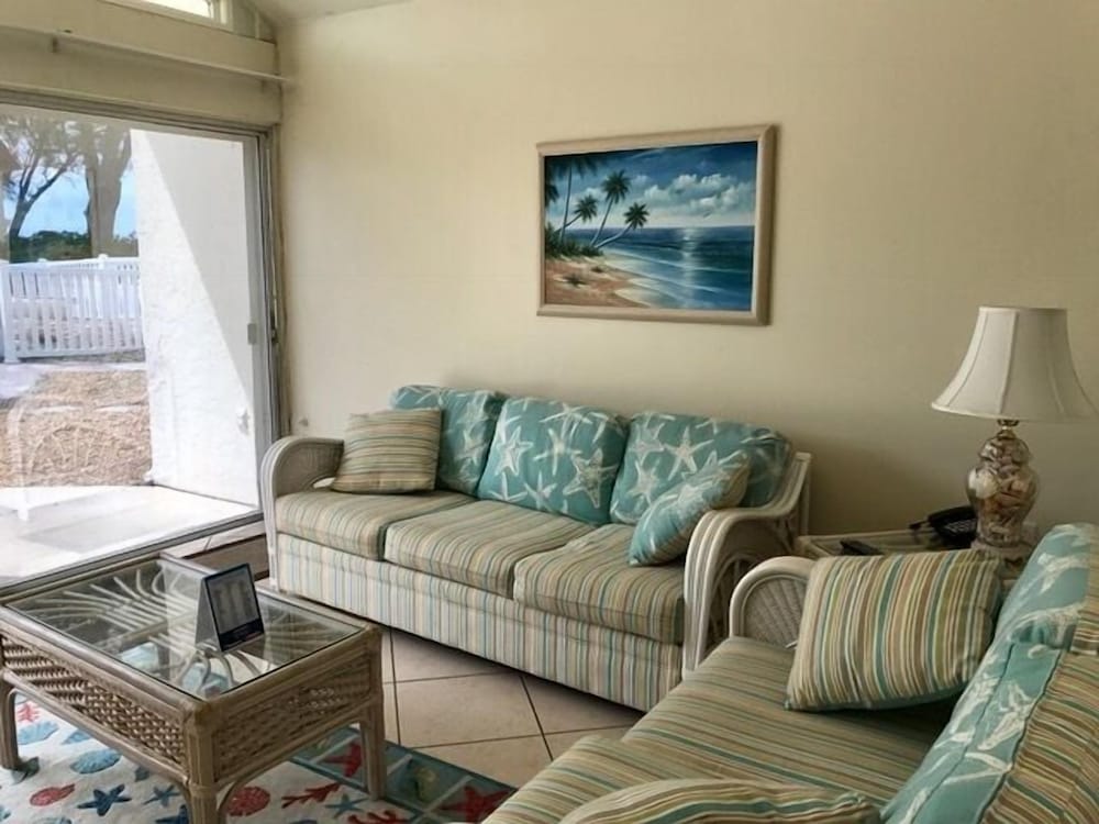 Coconuts Beach Resort