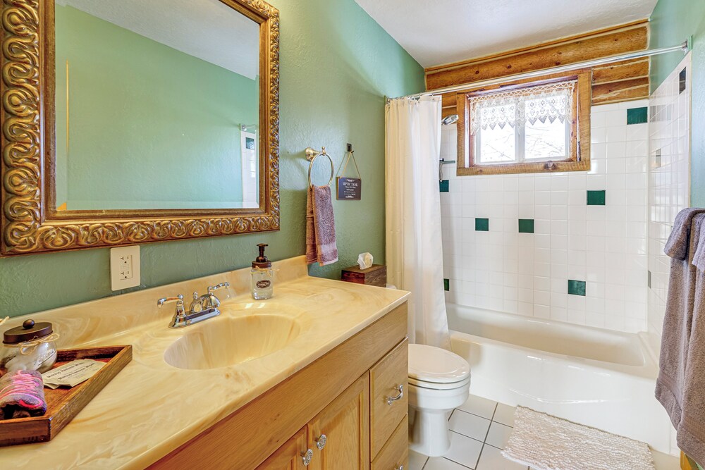 10 Mi to Deer Valley: Mtn-view Gem w/ Game Room