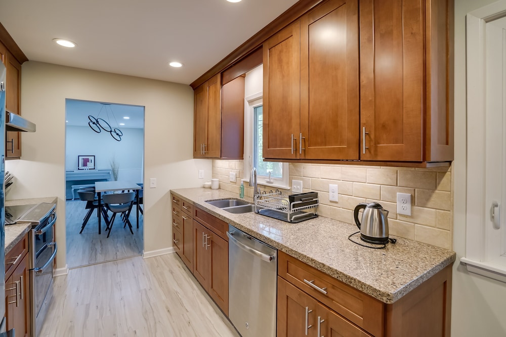 Cozy Minneapolis Home w/ Air Hockey, Near Downtown - Property Image 7