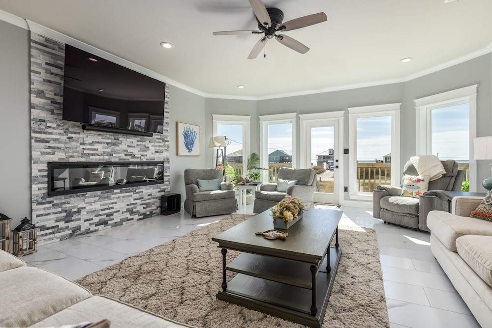 Bay Breeze - 2420 Bienville 4 Bedroom Home