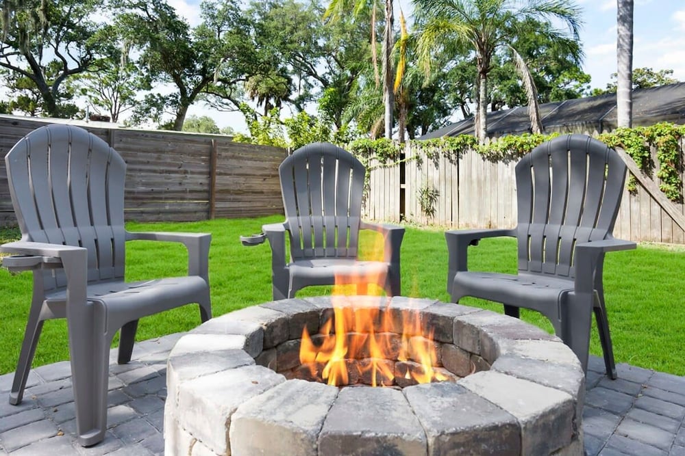 Water View Hot Tub Games Fire Pit Boat Parking