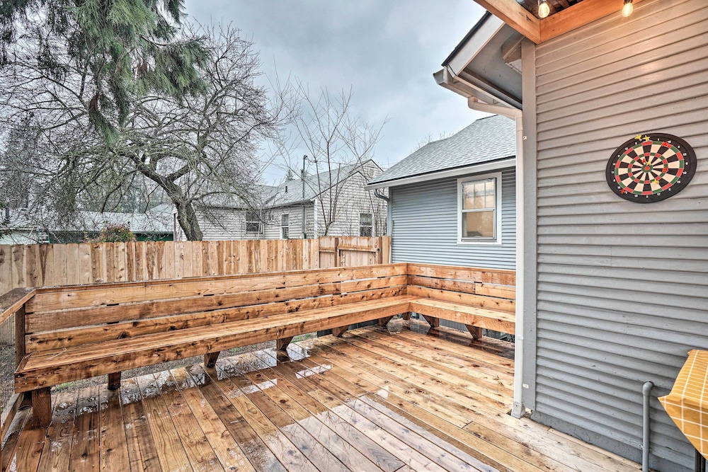 Quigley's River Pass Cottage w/ Private Deck! view 3